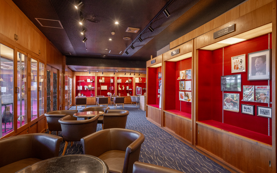 フリードリンクラウンジ