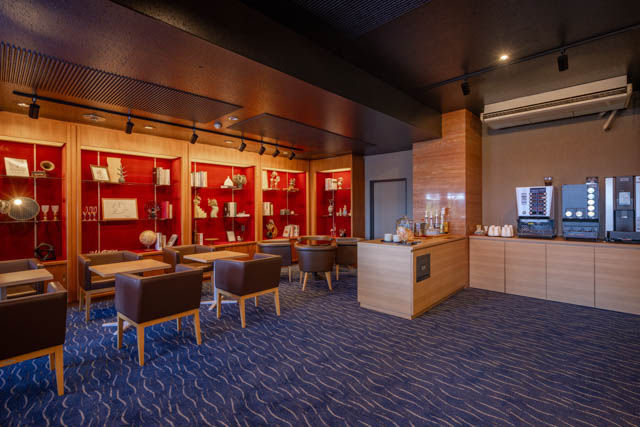 フリードリンクラウンジ