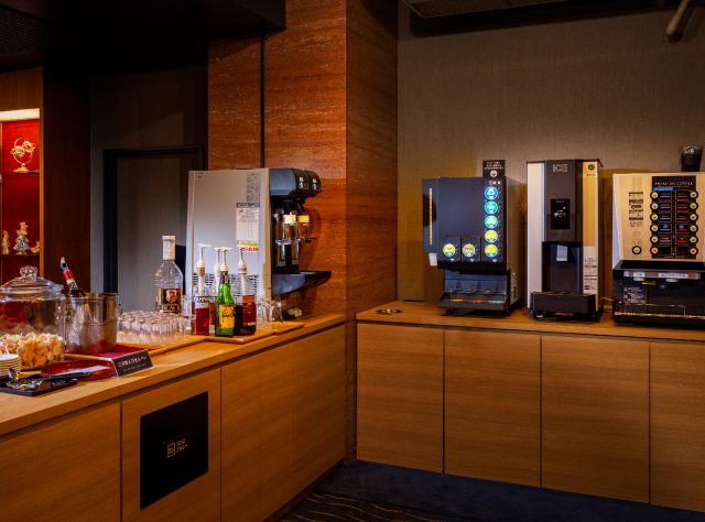 フリードリンクラウンジ